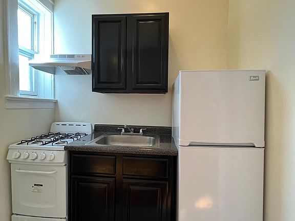 5th image of 30 Lenox Ave APT 204