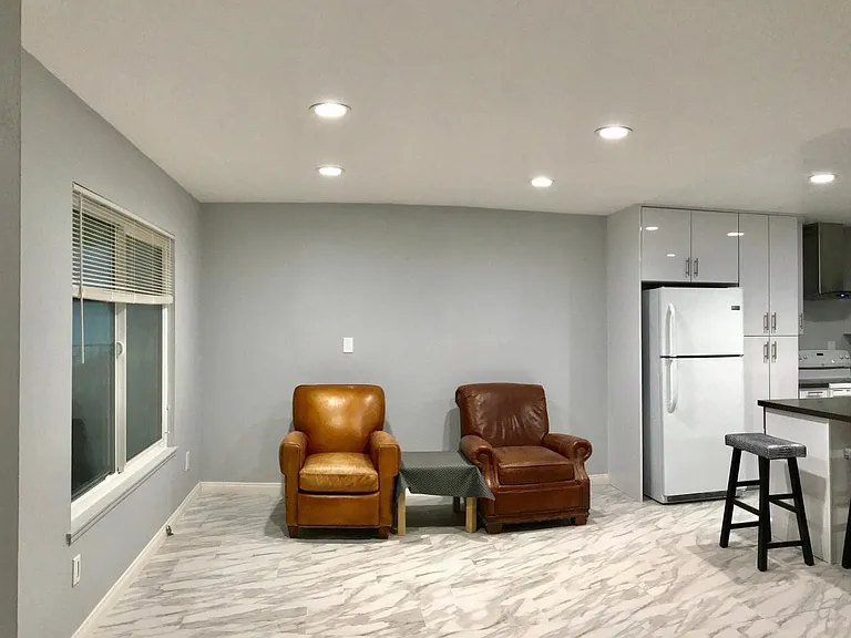 2625 Baltic Ave — Photo 7