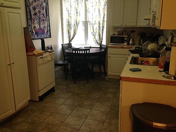4th image of 51 Saint Marys St #1
