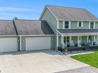 8214 New Lothrop Rd, New Lothrop, MI 48460