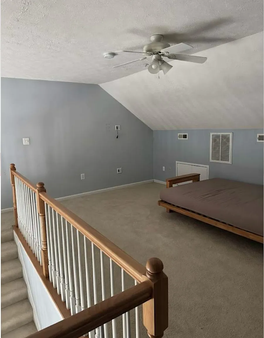 3 bed, 2.5 bath, 1452 sqft, $1,100 — Photo 4