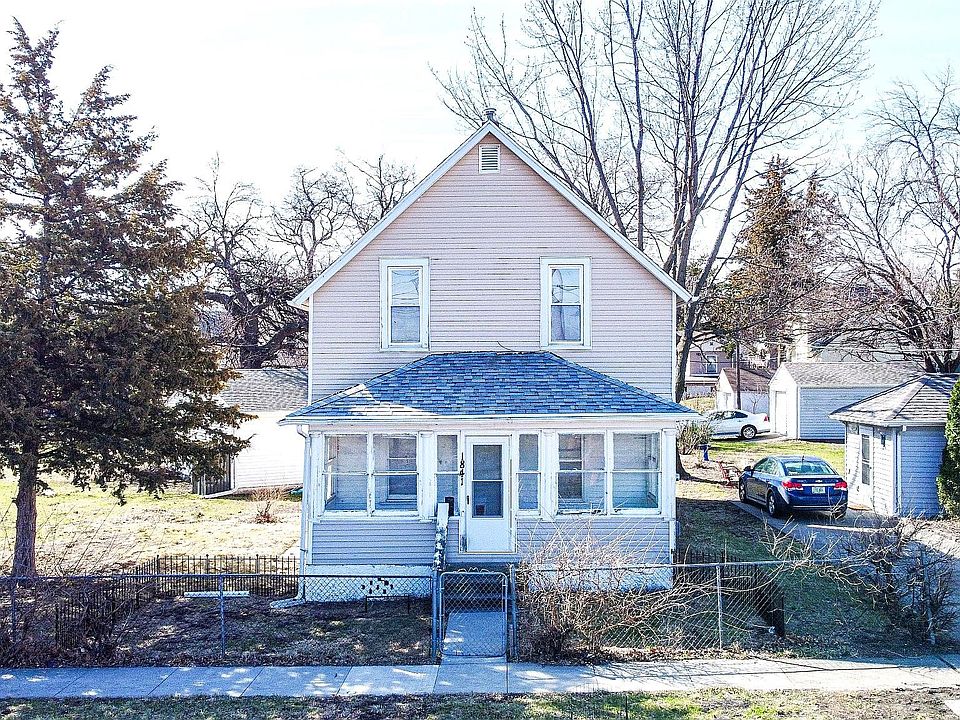 1st image of 1841 Des Moines St