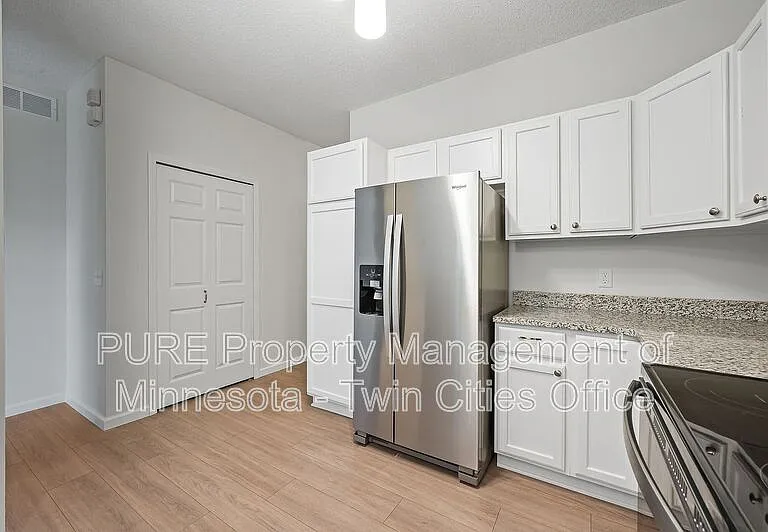 1877 111th Ave NE — Photo 14