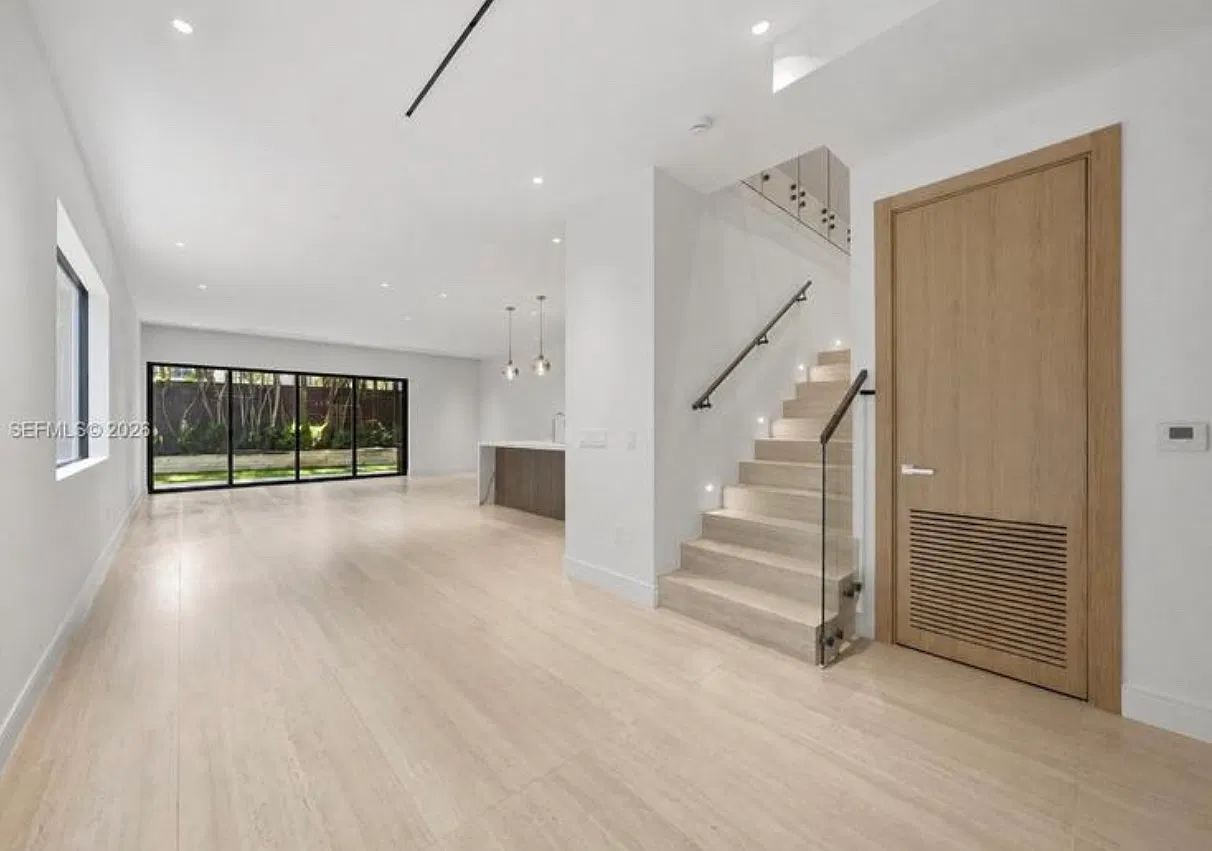 2970 W Trade Ave — Photo 3