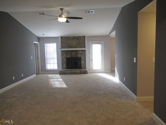 2nd image of 2525 Wildflower Ln