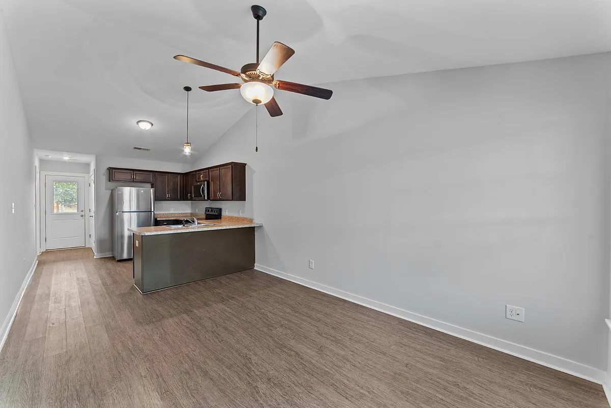 Unit Photo - 3908 W Vancroft Cir #5