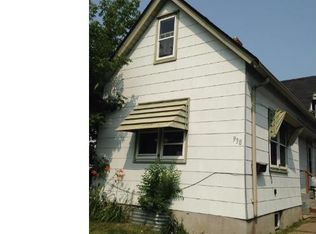 938 Farrington St, Saint Paul, MN 55117