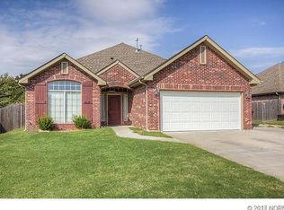 4218 Fairview Rd, Bartlesville, OK 74006