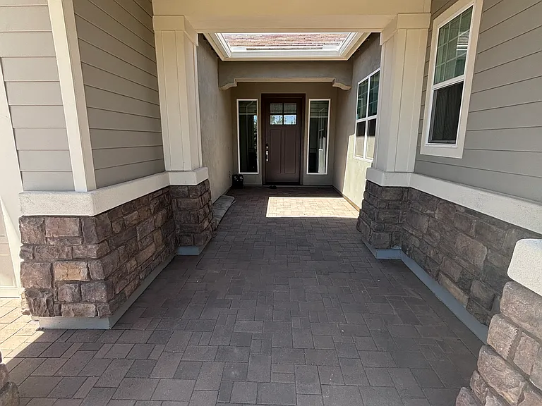 2314 W Rowel Rd — Photo 2