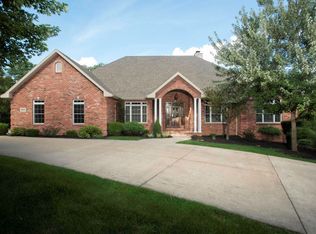 2818 Barnhill Rd, Jefferson City, MO 65109