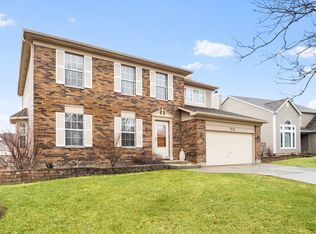 1098 Regency Ln, Carol Stream, IL 60188