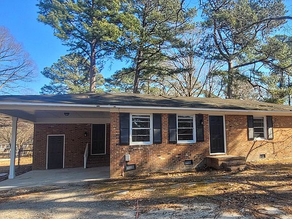 3rd image of 403 Huntington Rd