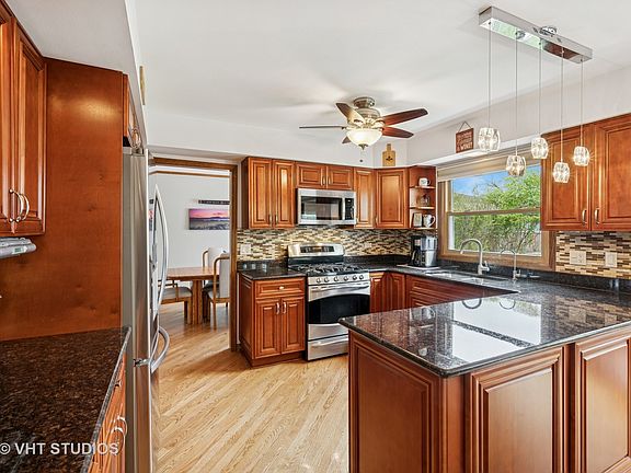 4th image of 654 Cherrywood Dr
