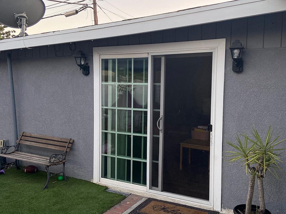 Entry patio door
