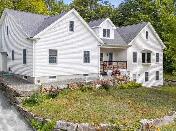 263 Barrett Road, New London, NH 03257