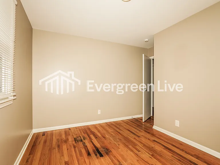 4375 Windsor Rd — Photo 12