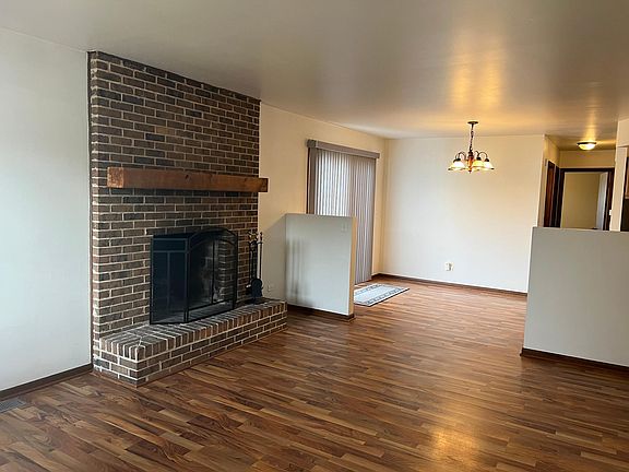 2nd image of 857 Carol Ave