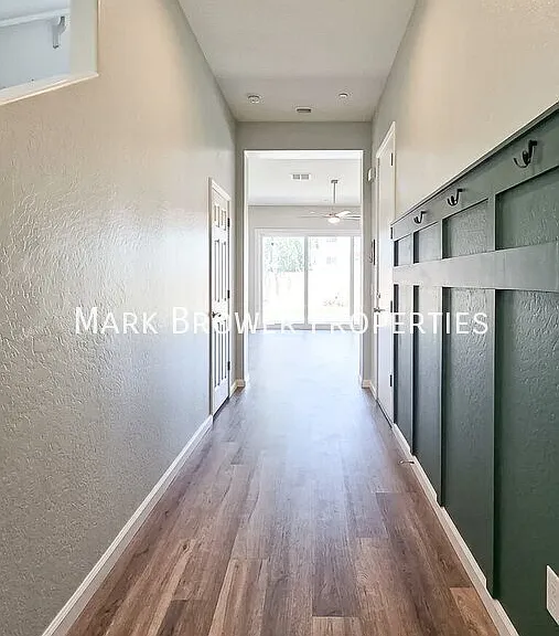 7358 W Phelps Rd — Photo 9