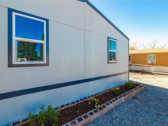 3rd image of 1540 E John L Avenue