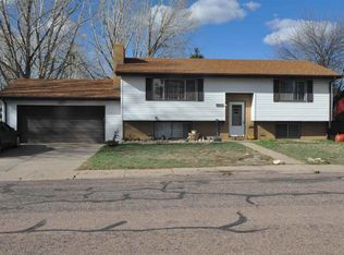1109 Mitchell St, Laramie, WY 82072
