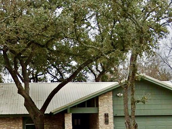 3rd image of 9425 Shady Oaks Dr