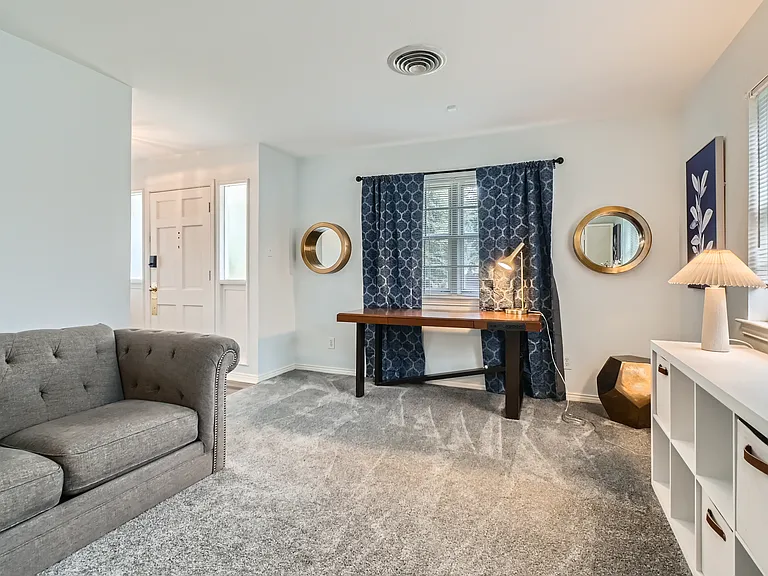 108 W Lilly Ln — Photo 27