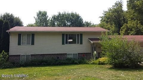 1st image of 4592 52nd St