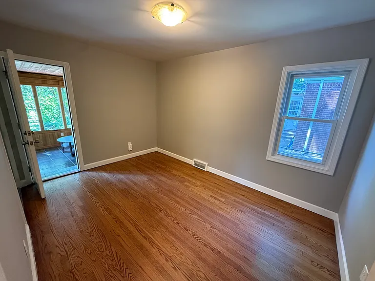 907 Marywood Dr — Photo 14