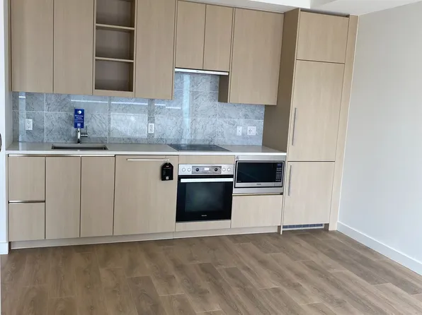 95 McMahon Dr, Toronto, ON