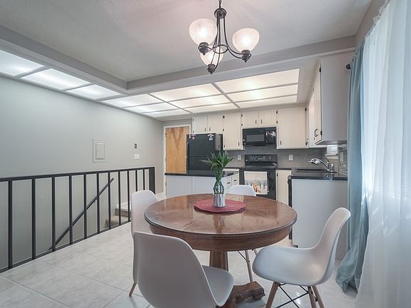 5th image of 1885 Grandview Ct
