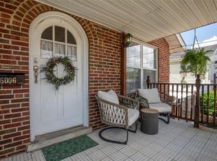 6006 Heege Rd, Saint Louis, MO 63123