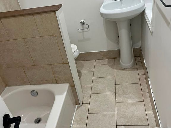 3rd image of 210 W Zeralda St Floor 1