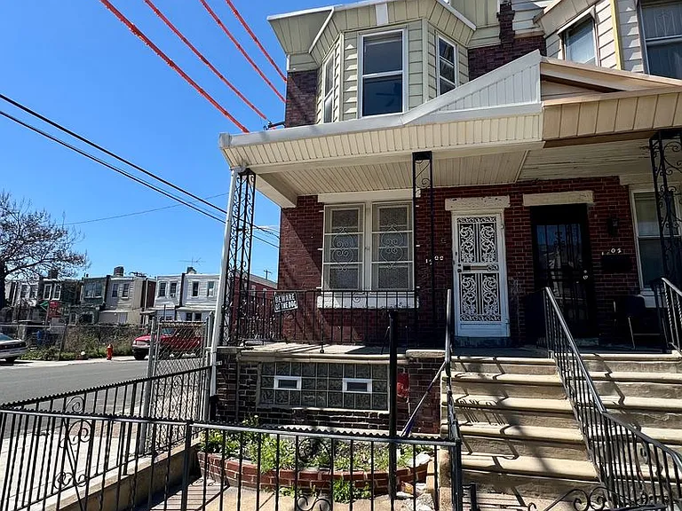 1500 N Frazier St — Photo 2