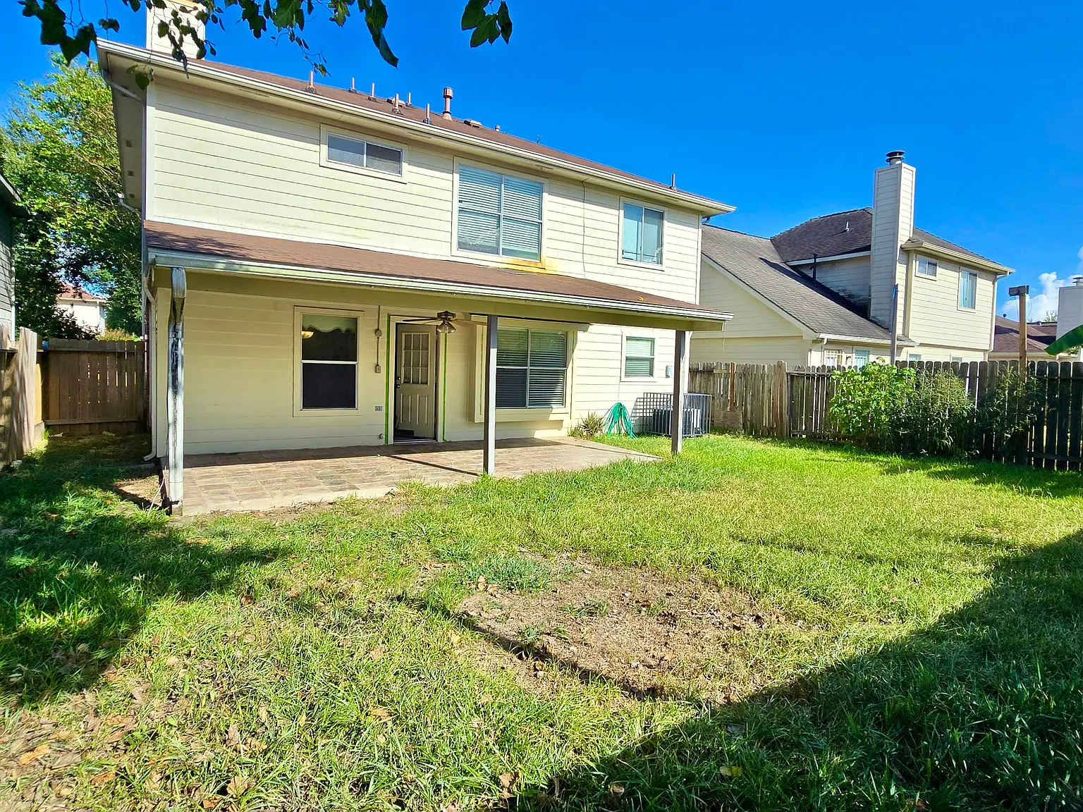 11822 Alex Ln — Photo 3