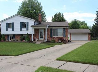 5021 Chippewa Ct, Sterling Heights, MI 48310