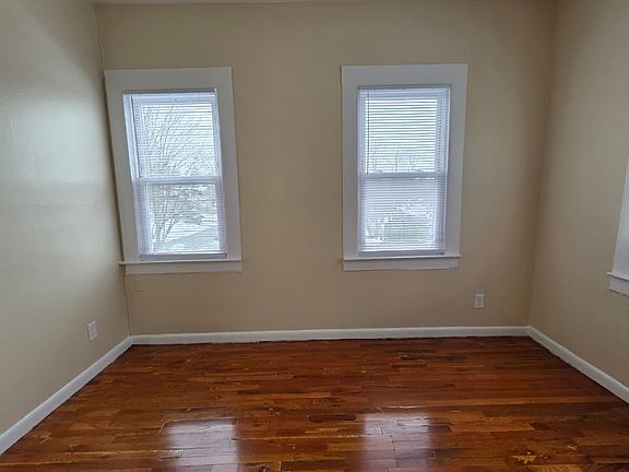 3rd image of 15 Robart St #A2