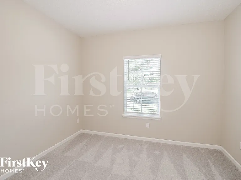 5689 Kellar Cir — Photo 13