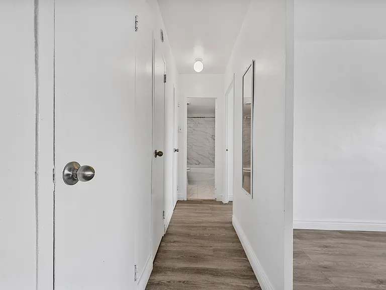 65 Thorncliffe Park Dr #1807 — Photo 12