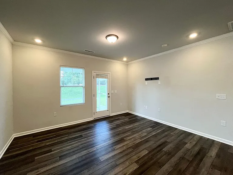 812 Cainhoy Ct — Photo 8