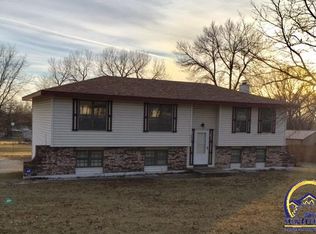 4333 NW Gibson St, Topeka, KS 66618