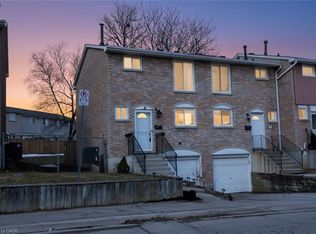 120 Quigley Rd #72, Hamilton, ON L8K6L4