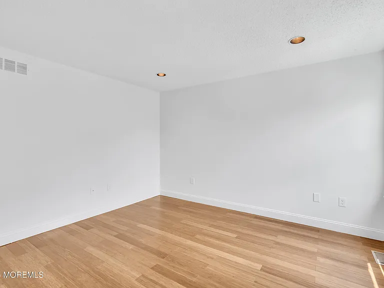 19 Longbrook Ln — Photo 29