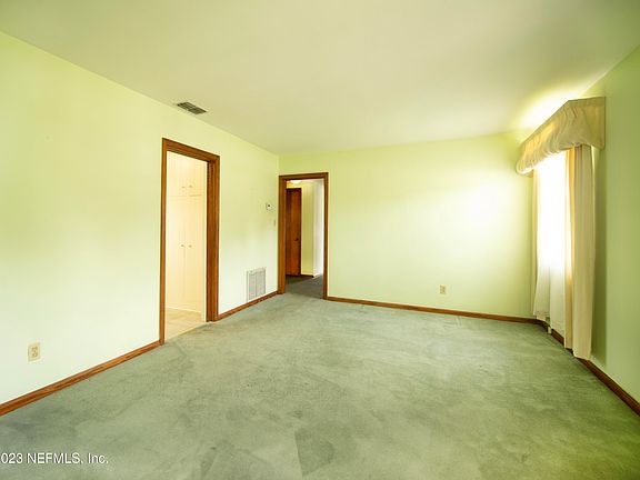 4th image of 5257 SEASPRAY Avenue
