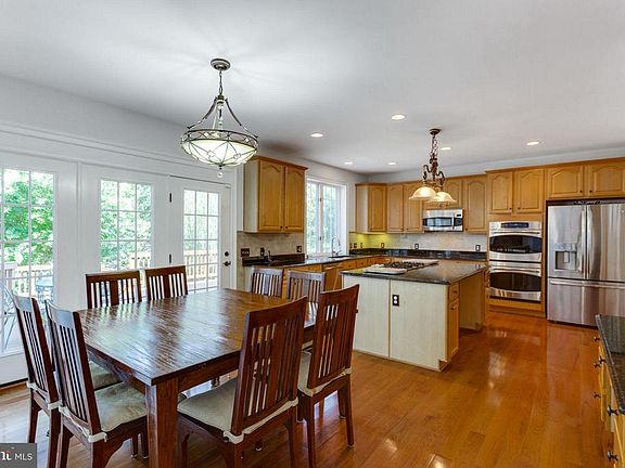 4th image of 11001 Sweetmeadow Dr