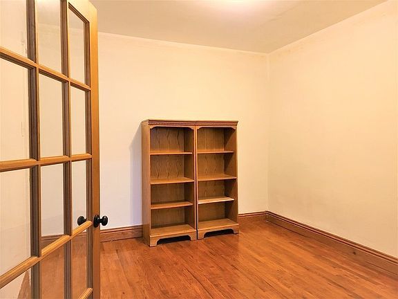 5th image of 721 57th St #2B