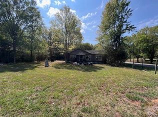 229 Stadium Dr, Savannah, TN 38372