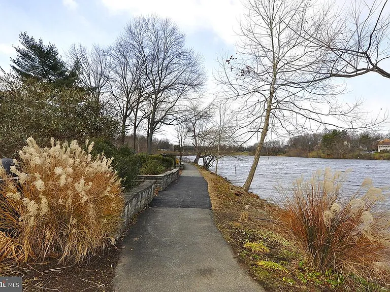 18722 Walkers Choice Rd #4 — Photo 39