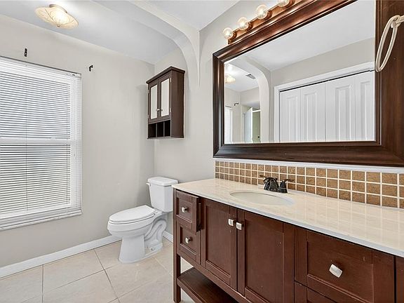 2nd image of 2502 Vine St #2502