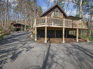 135 Hiddenwood Dr, Mountain City, TN 37683