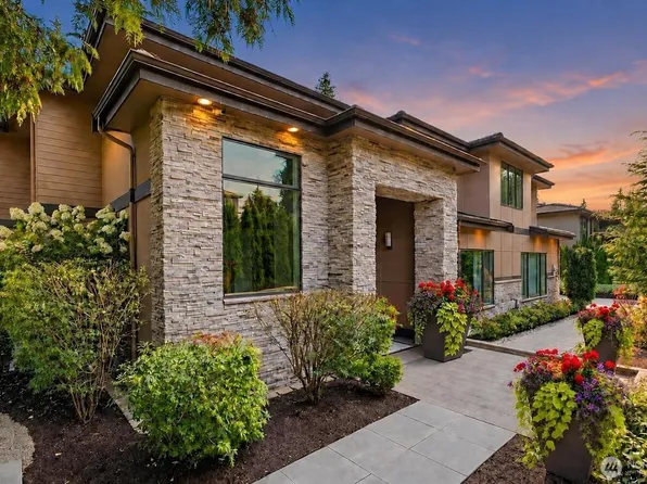 10425 NE 15th Street, Bellevue, WA 98004